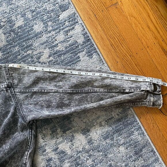 80s Vintage Levi’s 511 Distressed Acid Washed Black Jean Jacket, SZ Large - Picture 14 of 14